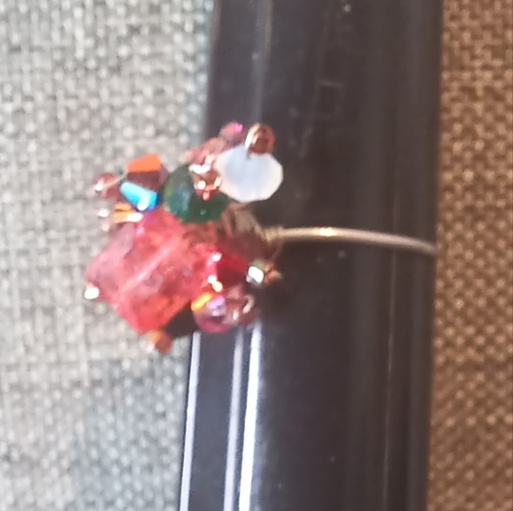 Handmade Wire Ring w/ Swarovski Beads - New Item (Sz 8.5) - Picture 3 of 4